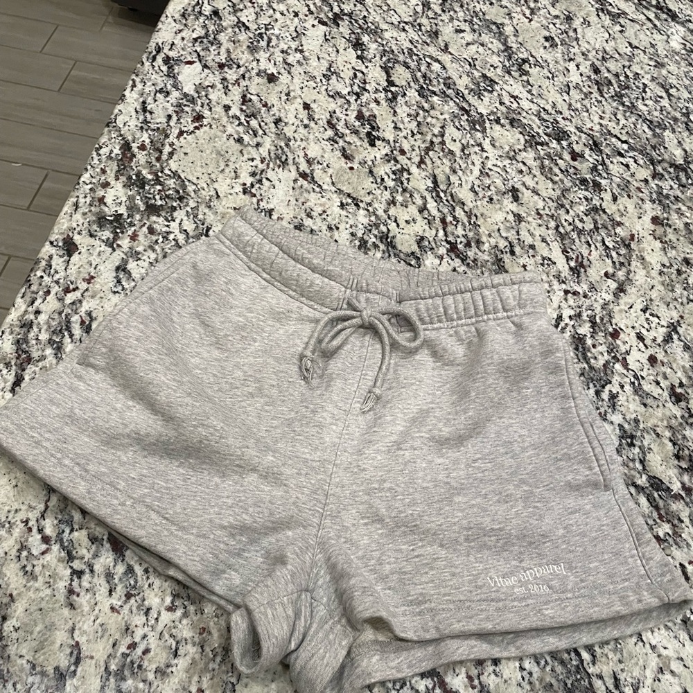 Daily reminder shorts size medium